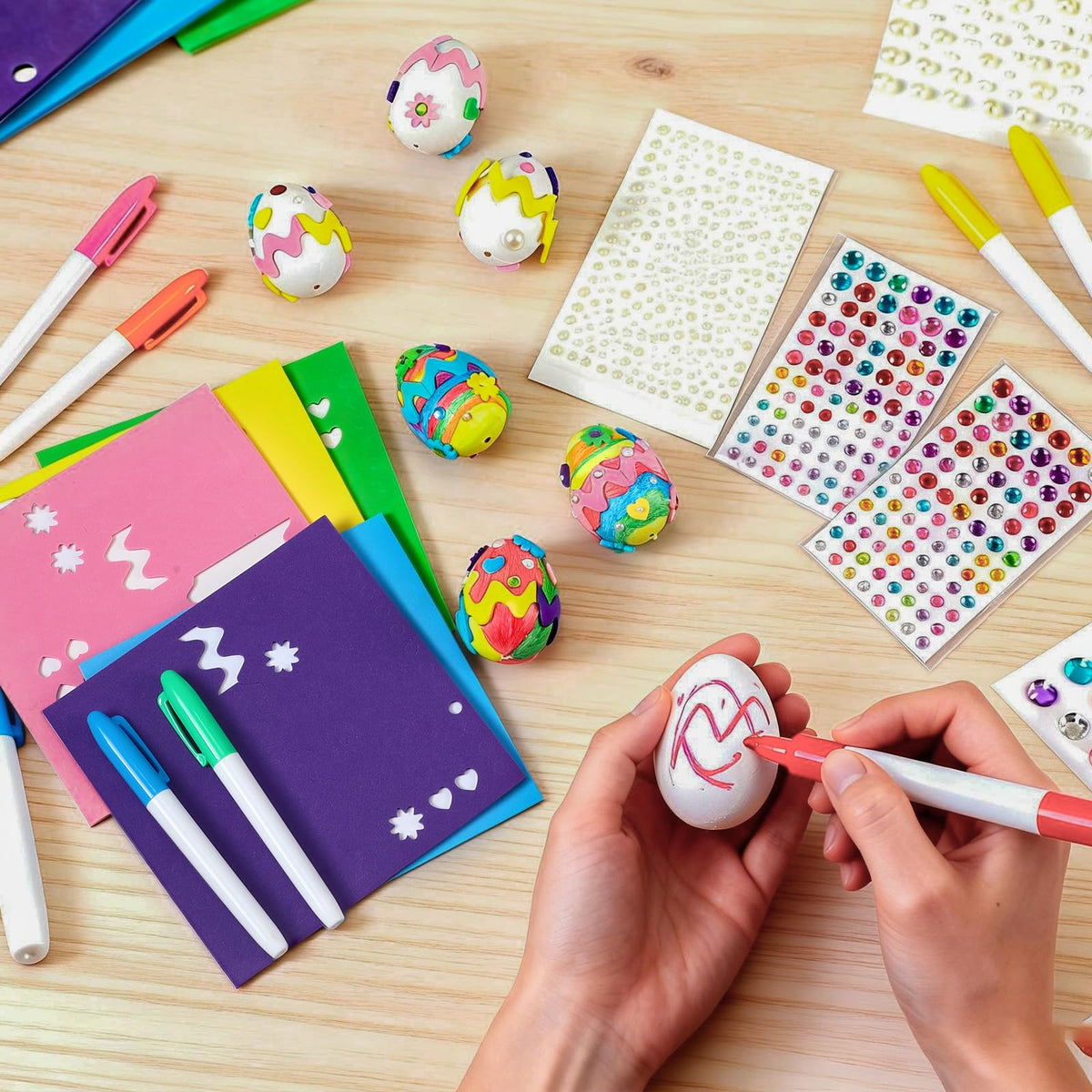 Civaner pearl adhesives ideal for durable, lasting designs