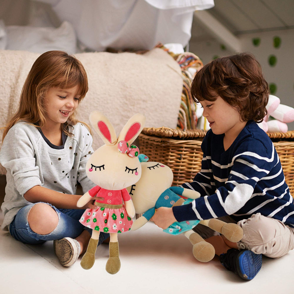 Cllayees Easter Bunny plush care guide in laundry-friendly terms.