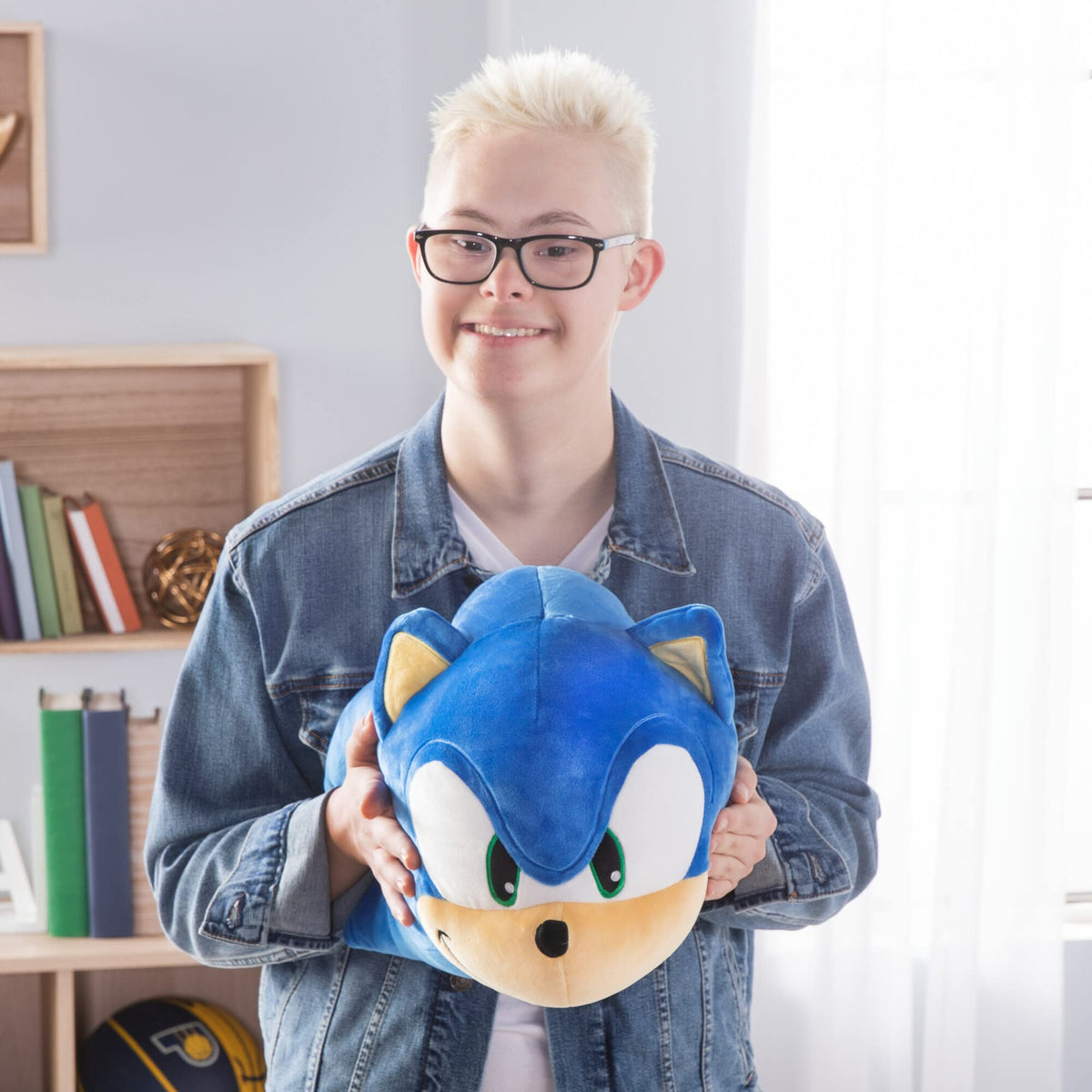 Collectible Sonic plush from Club Mocchi Mocchi, designed in Japan.
