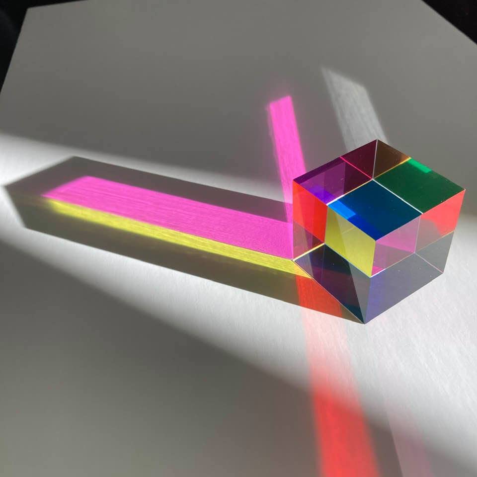 CMY Cubes Mini 30mm rotating view reveals optical illusions sparking curiosity