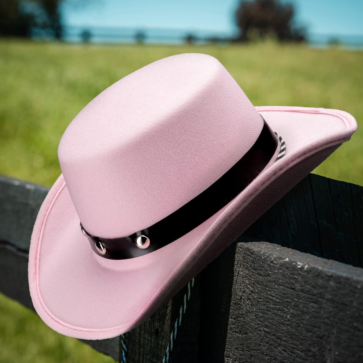COLLECT PRESENT pink baby hat ideal for photoshoots and outfits.
