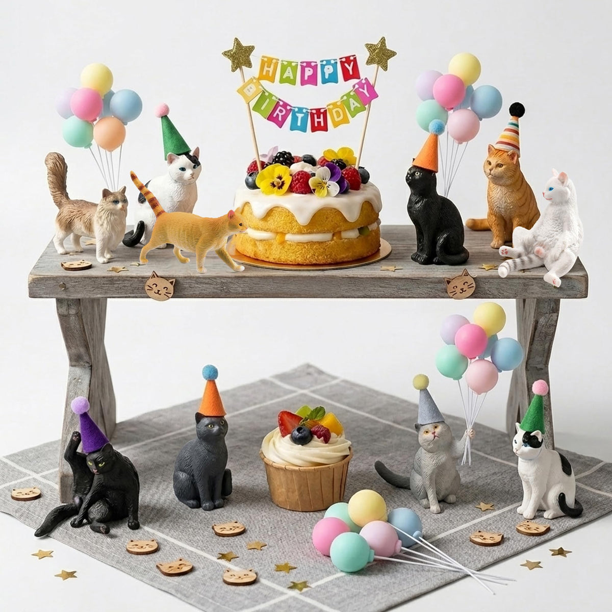Comfudu cat cake toppers banner adds a colorful centerpiece for celebrations.
