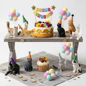 Comfudu cat cake toppers banner adds a colorful centerpiece for celebrations.
