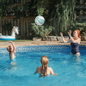 Conderyang floating water basketball for easy retrieval