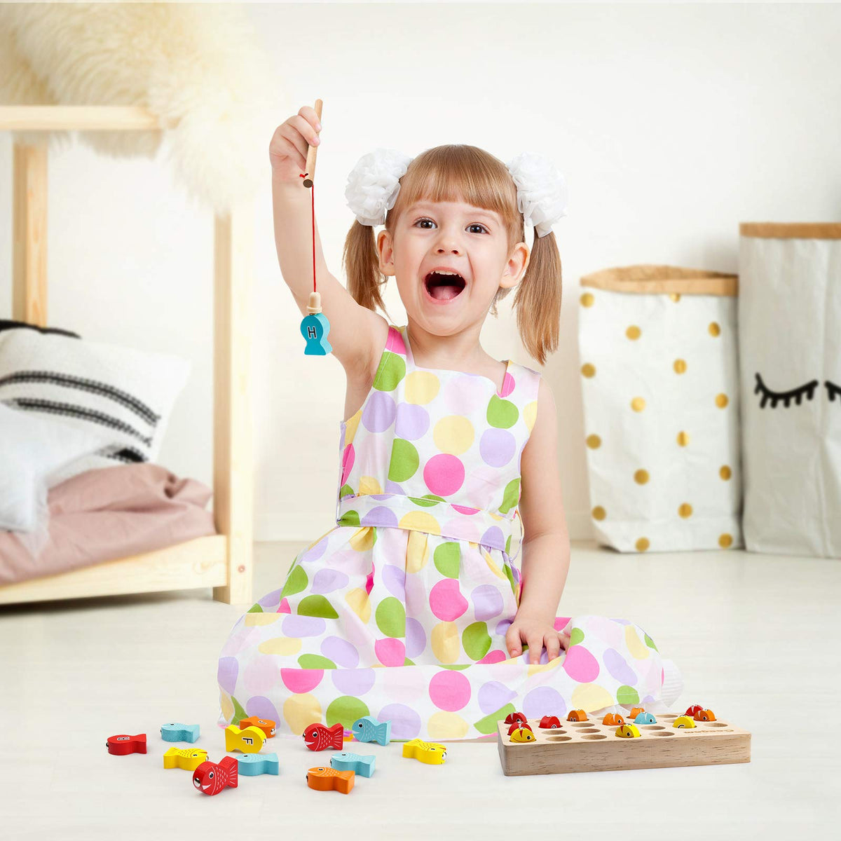 Coogam wooden fish mouth magnets enable easy magnet-assisted picking.