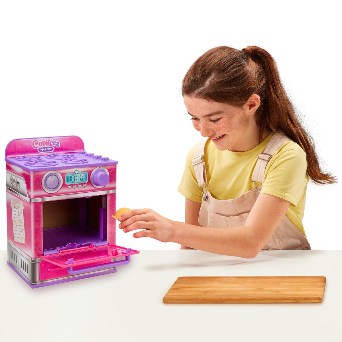 Cookeez Makery Cinnamon Treatz Oven dough mixing action supports fine motor fun