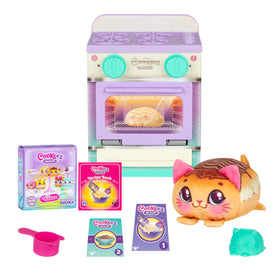 Cookeez Makery Lil' Bakez Oven opens to reveal a scented plush friend for imaginative play.