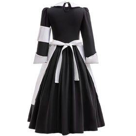 Coolproud Wartime Nurse apron adds practical detail for hands-on activities.