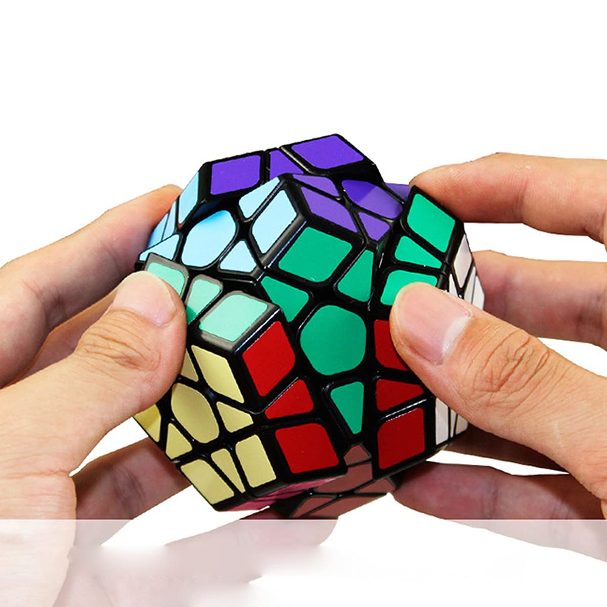Coolzon Fenghuolun model offers diverse shapes and tactile grip during long play sessions