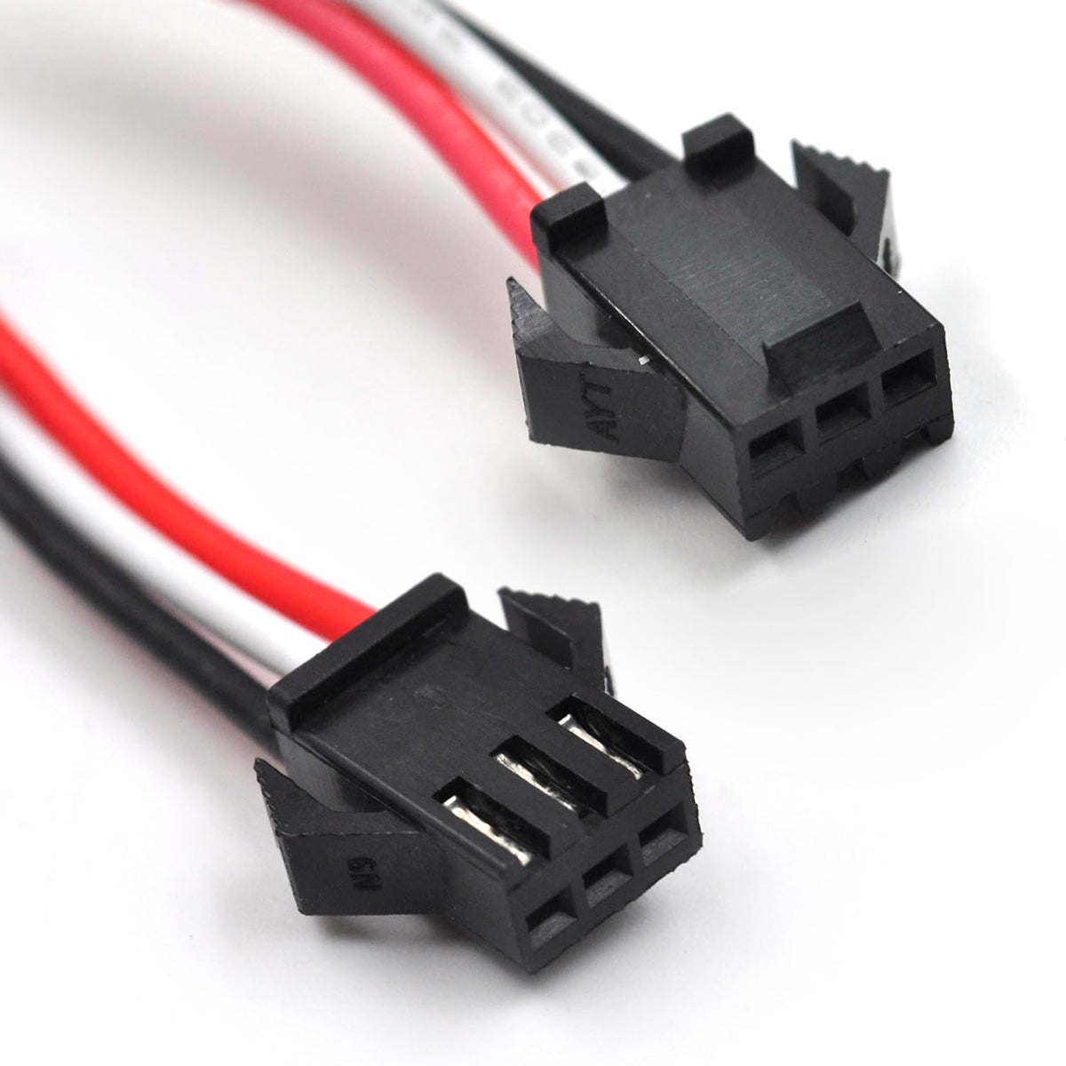 Coonyard USB charging cable with battery for quick recharges.