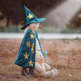 CosInStyle one-size cape fits children aged 4-13 for versatile wear.