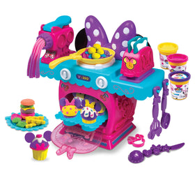 Toaster and oven pieces enable realistic pretend baking with Minnie.