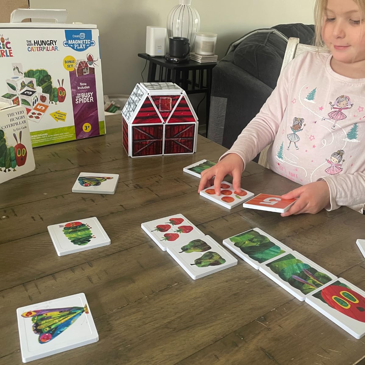CreateOn four-piece puzzle included with tiles to boost sequencing and problem-solving.