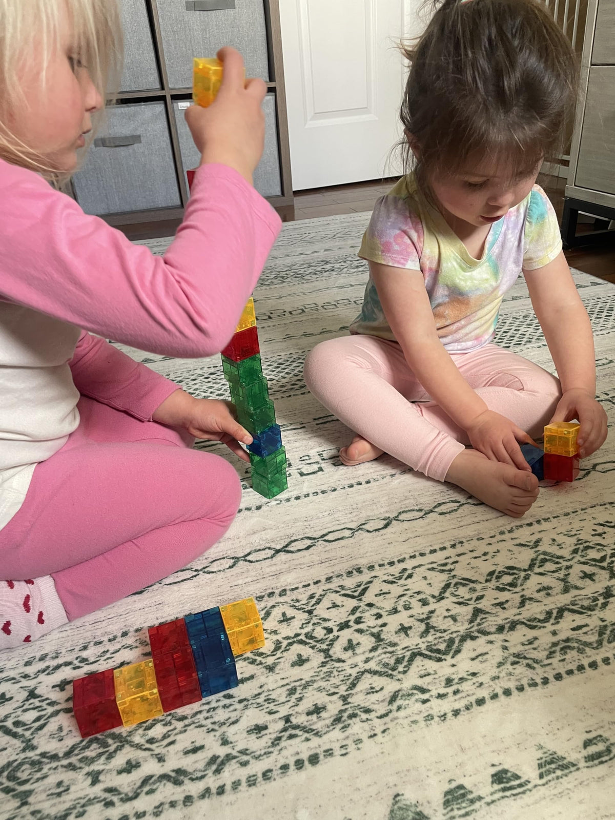 CreateOn Crayola PIP Cubes open ended learning visuals for shapes and colors exploration.