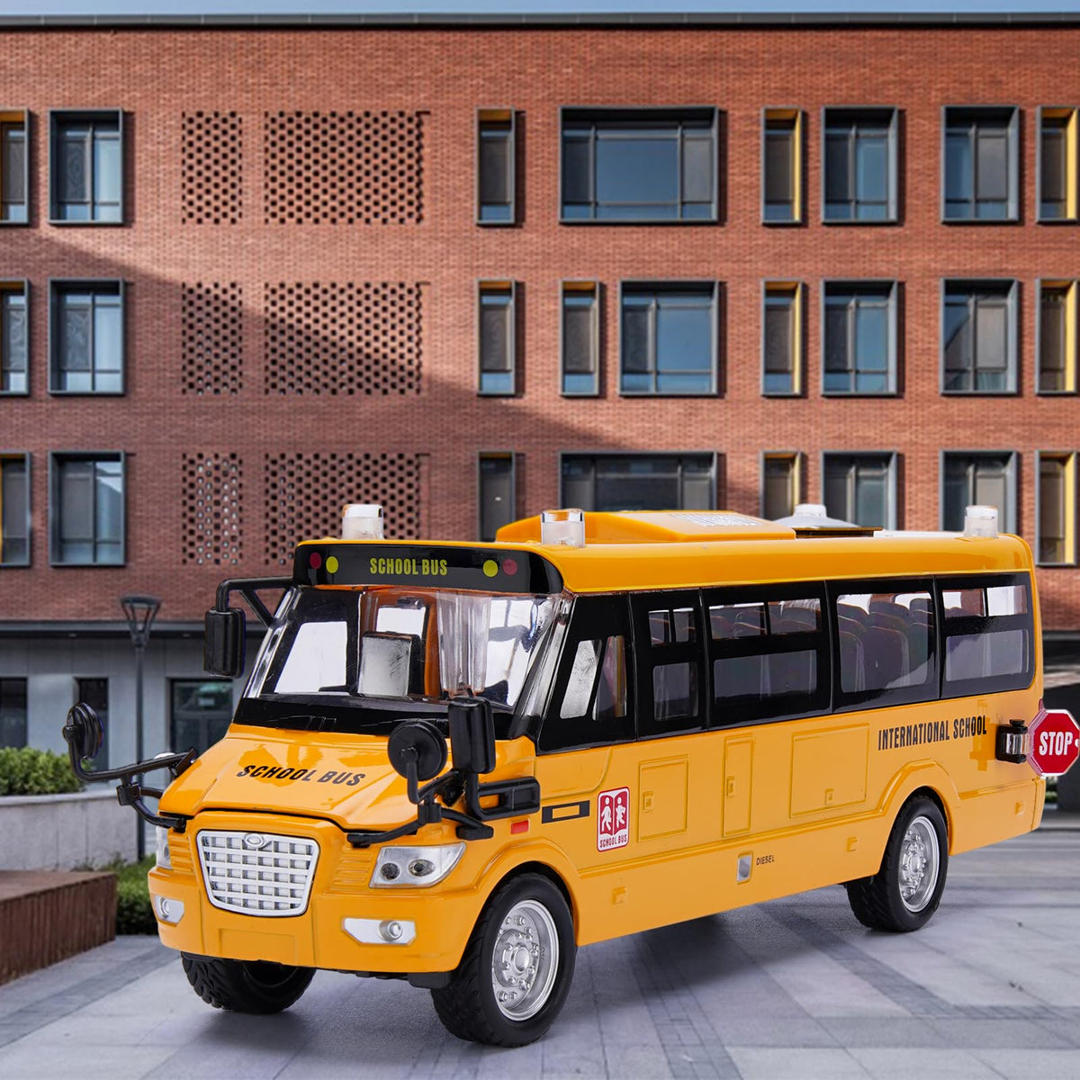 Crelloci school bus toy battery compartment with included batteries