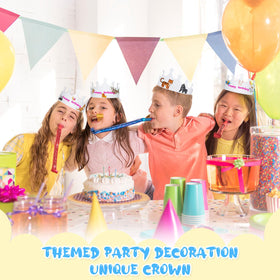 Crtiin white crowns suitable for birthday and family gatherings.