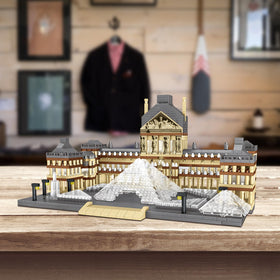 CSNRHG Paris Louvre model family-building session boosts collaboration.