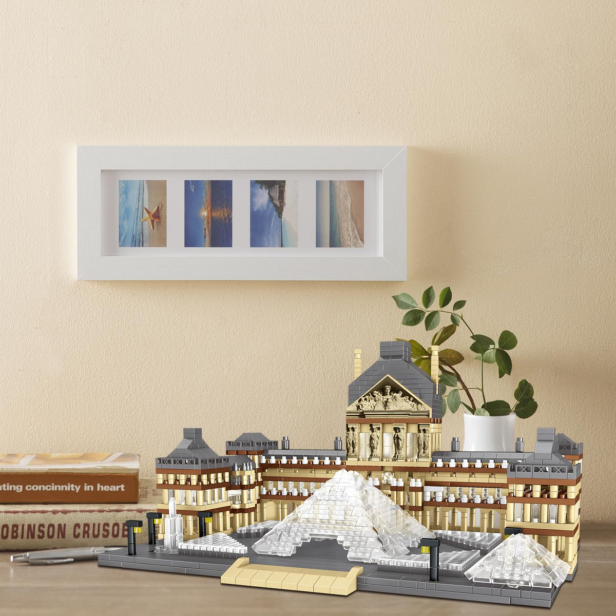 CSNRHG Louvre model gift box packaging ideal for collectors.