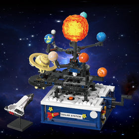 Rocket model component complements space exploration play