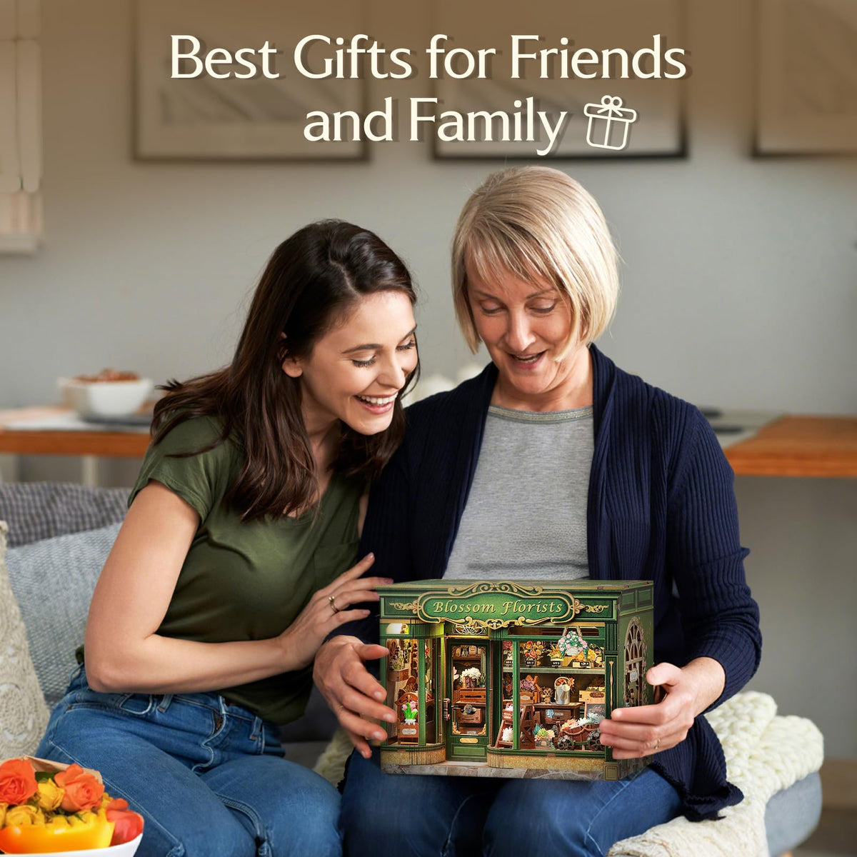CUTEBEE Book Nook Kit European florist scene enhances room décor.