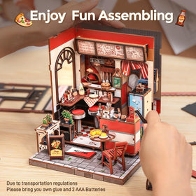 CUTEBEE gift-ready packaging for Uncle Joe's Pizzeria book nook kit.