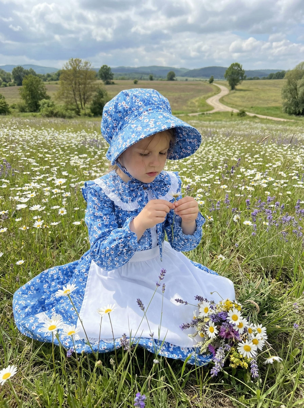 Cuteshower Pioneer Dress blue accessory look ready for party photos