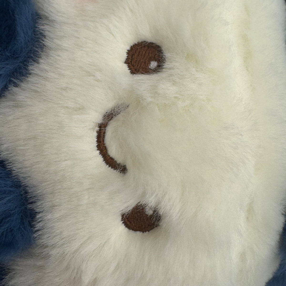 CWZY blueberry frosting plush with soft fabric ideal for cuddles and bedtime.