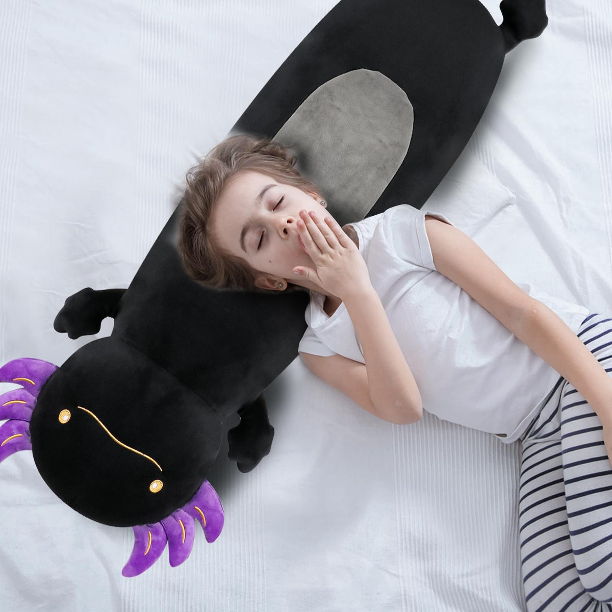 Dalmao soft fabric texture detail adds a cuddly feel and durability.