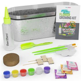 Dan&Darci paint brushes included for smooth, kid-friendly painting sessions.