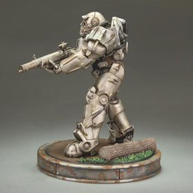 Dark Horse Maximus figure, hand-painted finish adds realism and collectible value.
