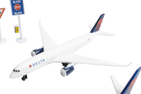Daron Delta airport arrival-departure-board enhances realistic airport scenes.