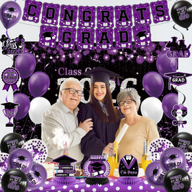 DARUNAXY CONGRAT GRAD glitter banner creates a focal point for photos.