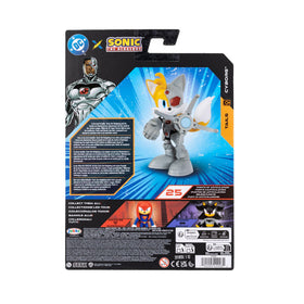 DC x Sonic Knuckles Superman figure with strong deco details for display