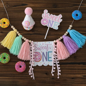 DCJHFJ Donut decor wall display adds festive charm