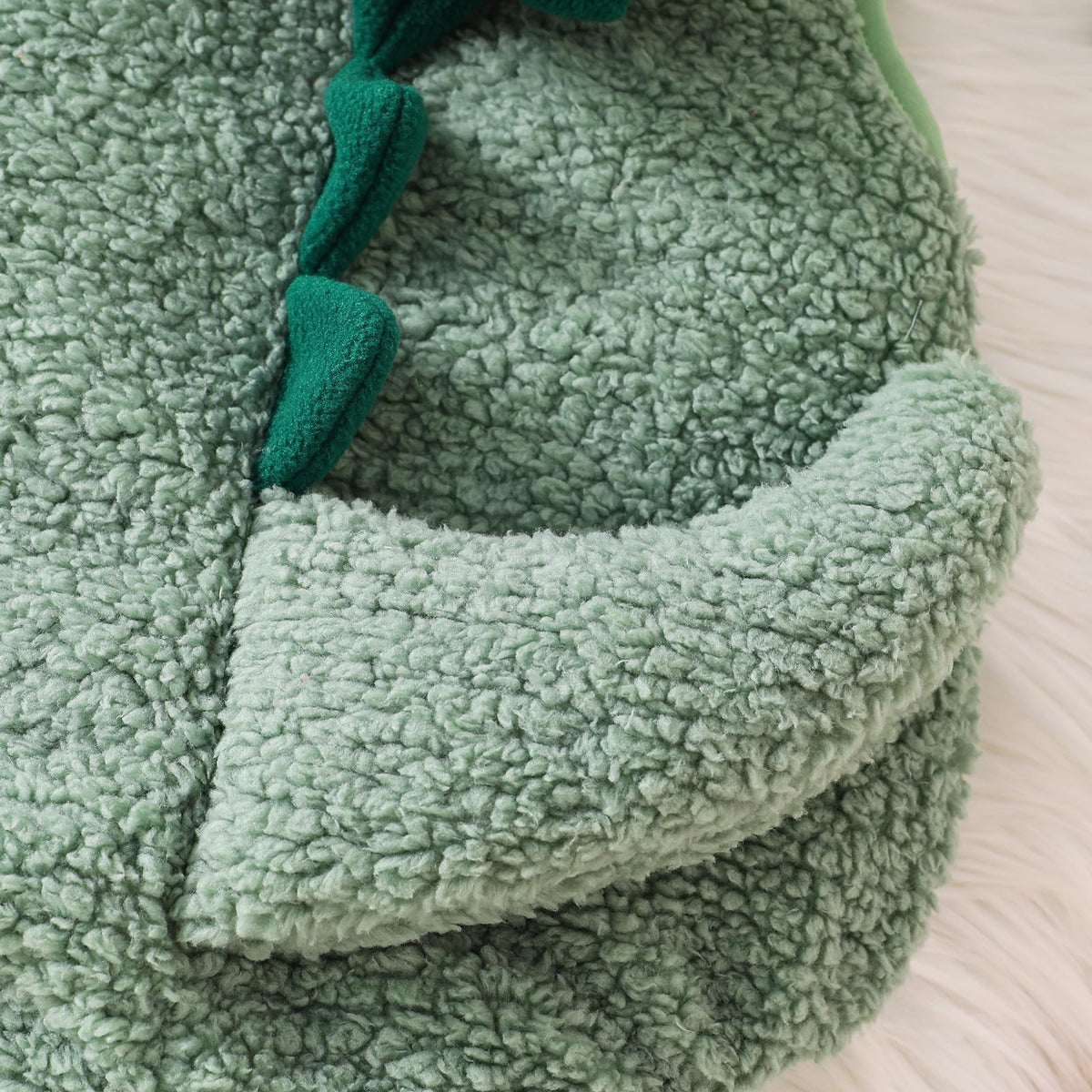 Dcohmch baby dinosaur costume for themed parties and adorable looks.