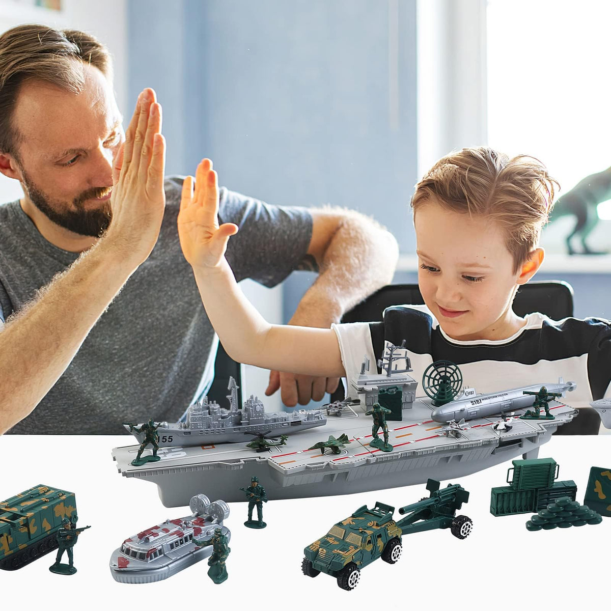 deAO army men provide crew for coordinated fleet operations.