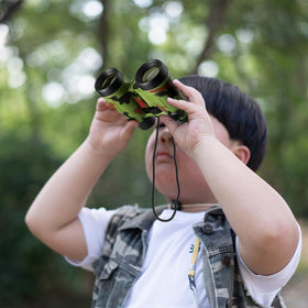 Deekin 16 camouflage binoculars safari-themed party favor for events