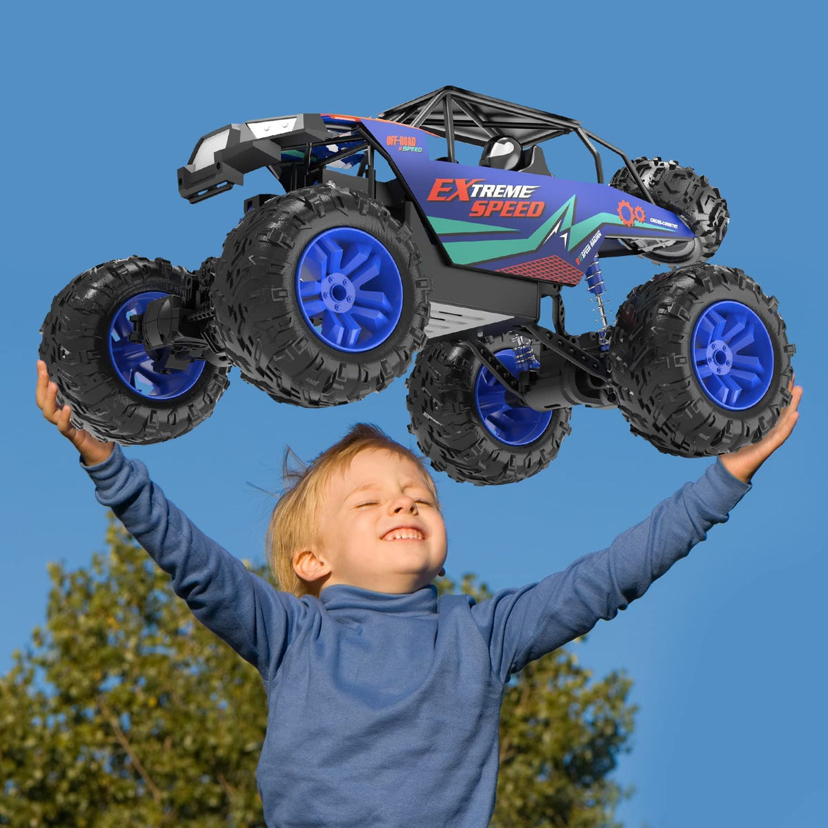 DEERC large-scale monster truck demonstrated 60-degree climbing angle.