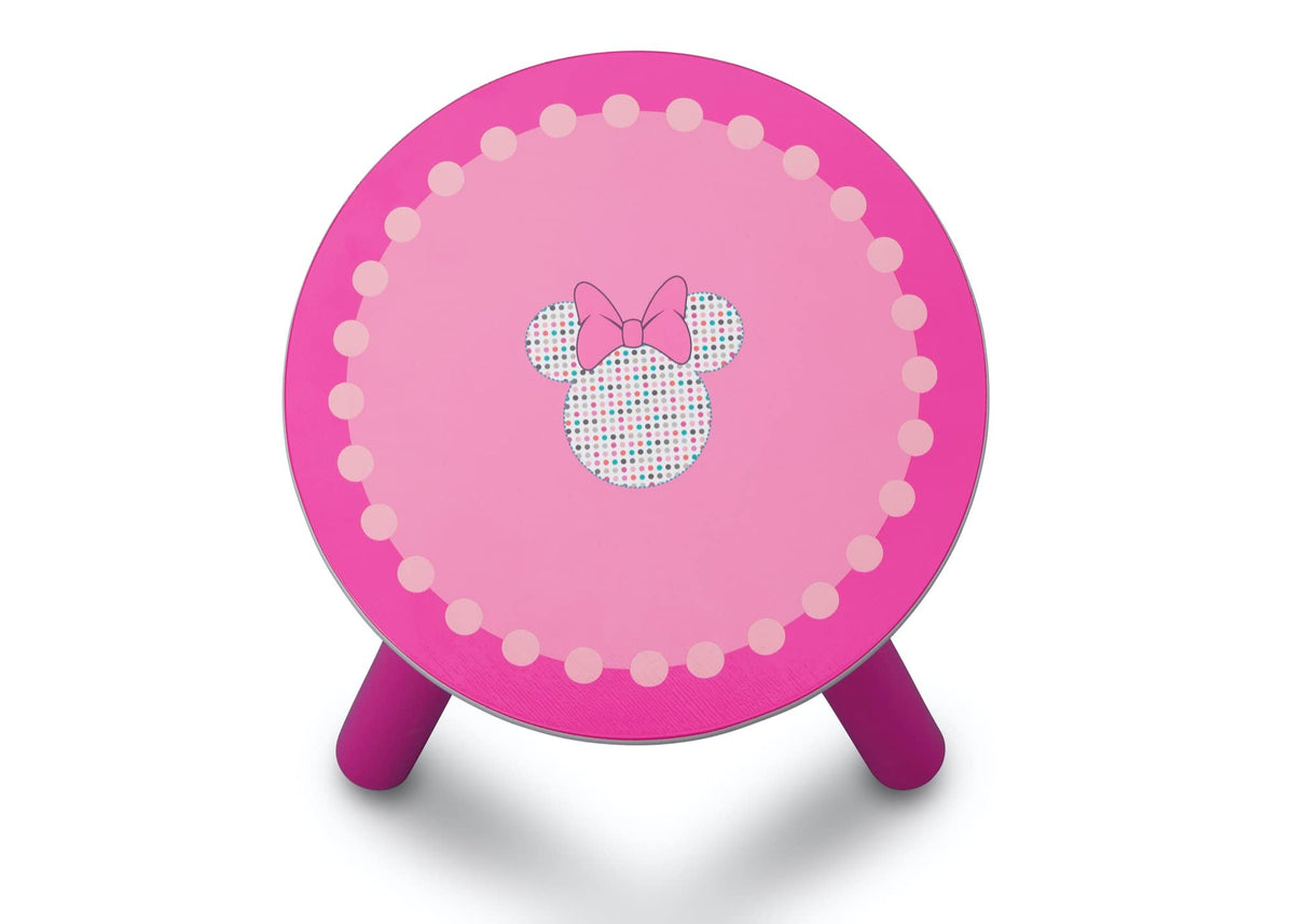 Delta Children deluxe art table with compact dimensions suitable for small rooms.