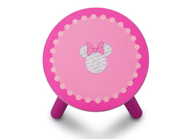 Delta Children deluxe art table with compact dimensions suitable for small rooms.