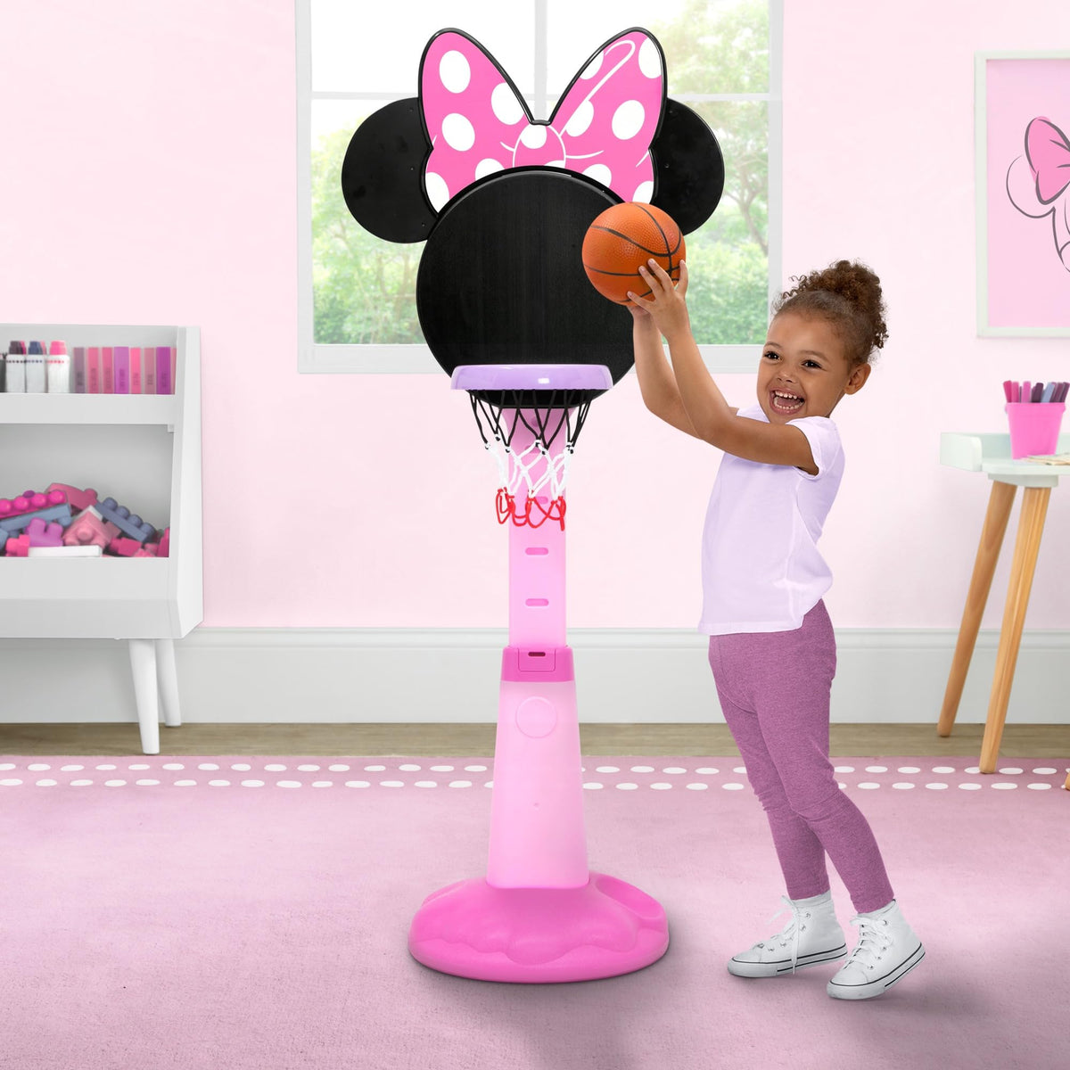 Delta Children Minnie Mouse set base with sand or water for stability during play.
