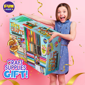 DEVELOPE BY PLAY 1600+ pieces organized by color and type