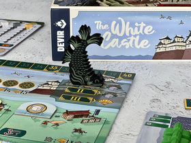 Devir White Castle resource cubes in vibrant colors for balanced resource management