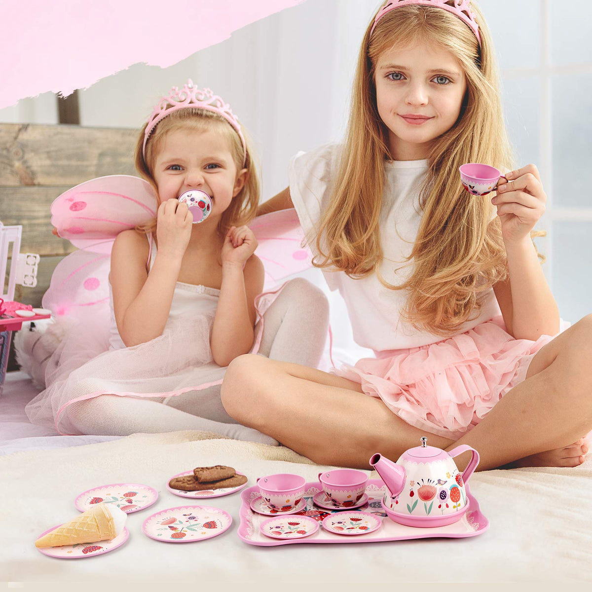 Carry case included for easy storage and on-the-go tea parties.
