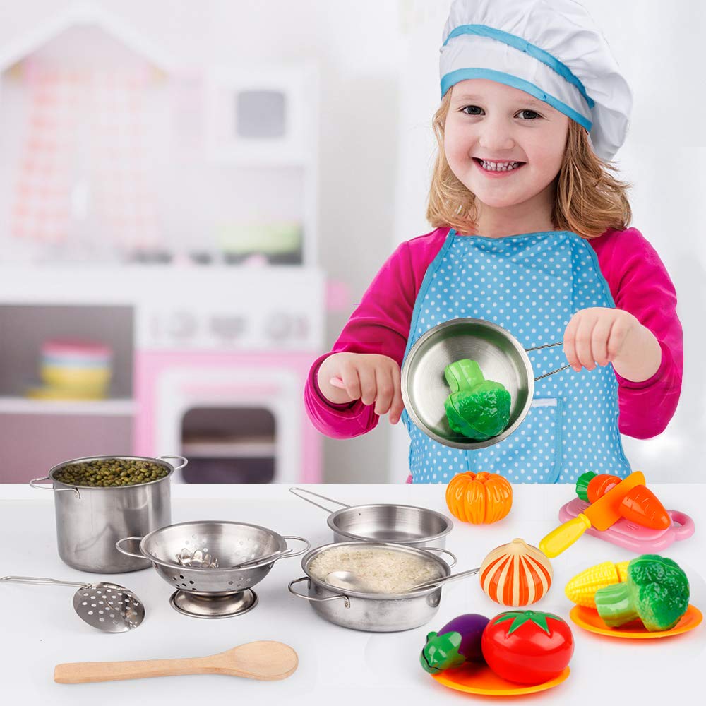 D-FantiX apron and chef hat to encourage role-play in the kitchen