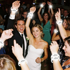 Dhseinat 24-pack makes ideal wedding party favors and guest keepsakes