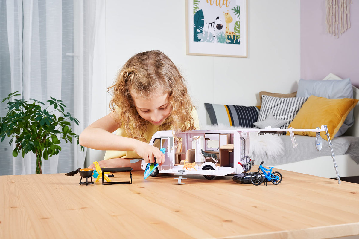 Dickie Toys Hymer camper batteries included for instant play