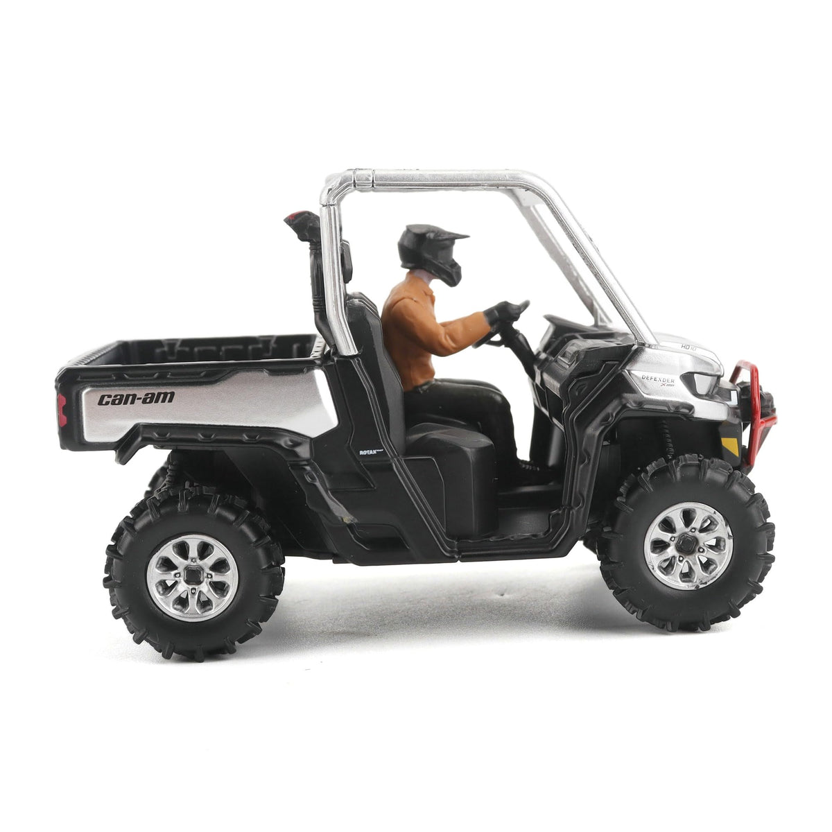 Diecast Masters Can-Am Defender X MR Silver interior detail enhances realism for collectors.