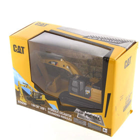 Diecast Masters Caterpillar 320F L excavator scale realism for immersive dioramas