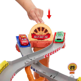 Disney Princess Cars Start mechanism enables fair starts for racing fun